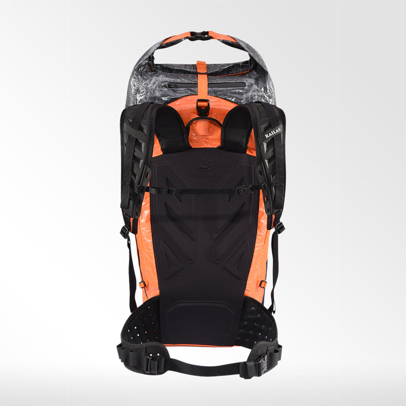 Aether 30L Dyneema Pack DEMO